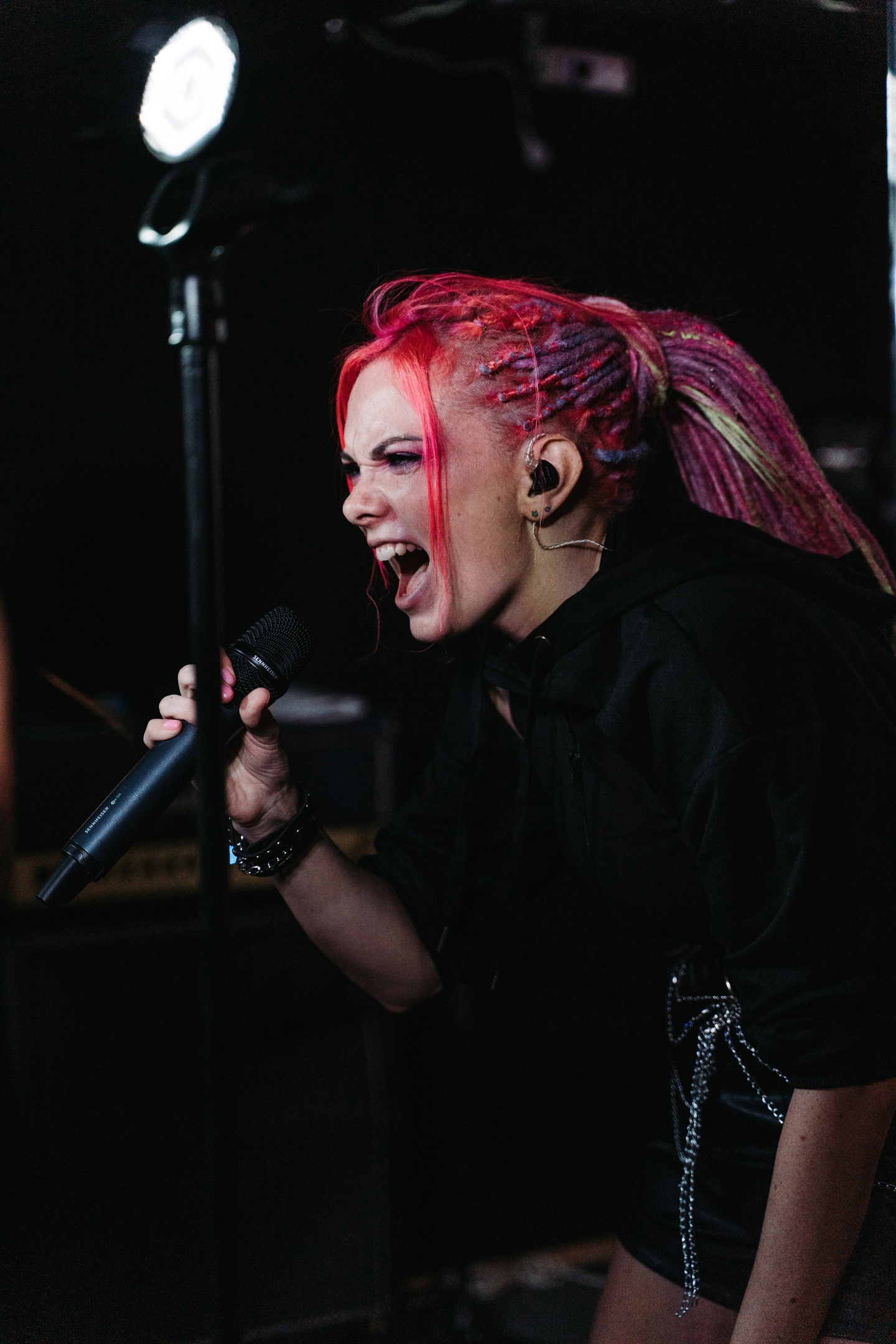 Оля Маневская